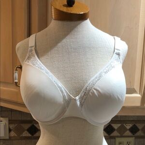 Vanity Fair White Underwire Bra 38D